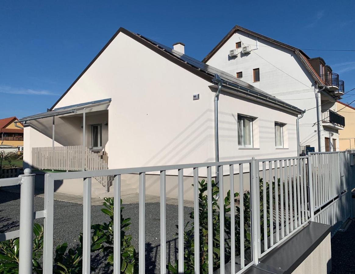 Otthon A Balatonon Vendeghaz Villa Кестели Екстериор снимка